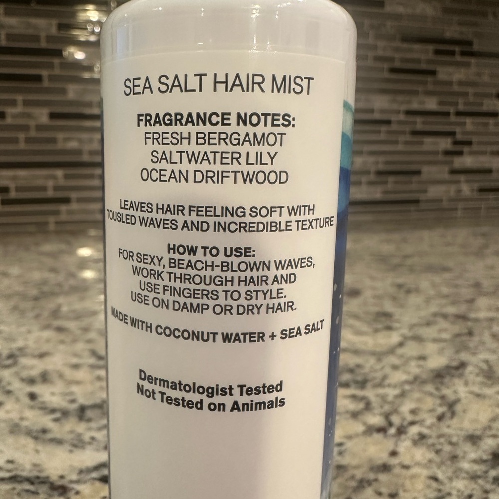 Bath & Body Works: 4.9 Fl Oz Endless Sea Sea Salt Hair Mist - Picture 2 of 2